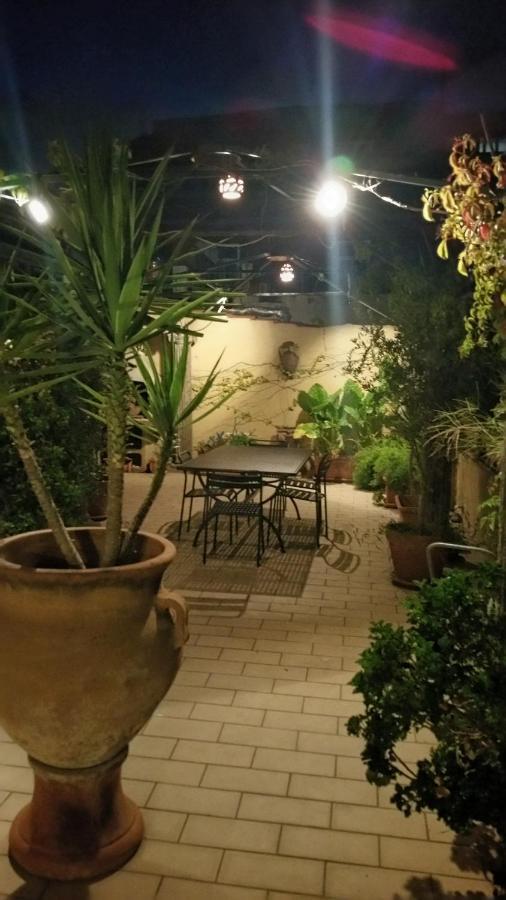 Mediterranean Roof Naples Luaran gambar