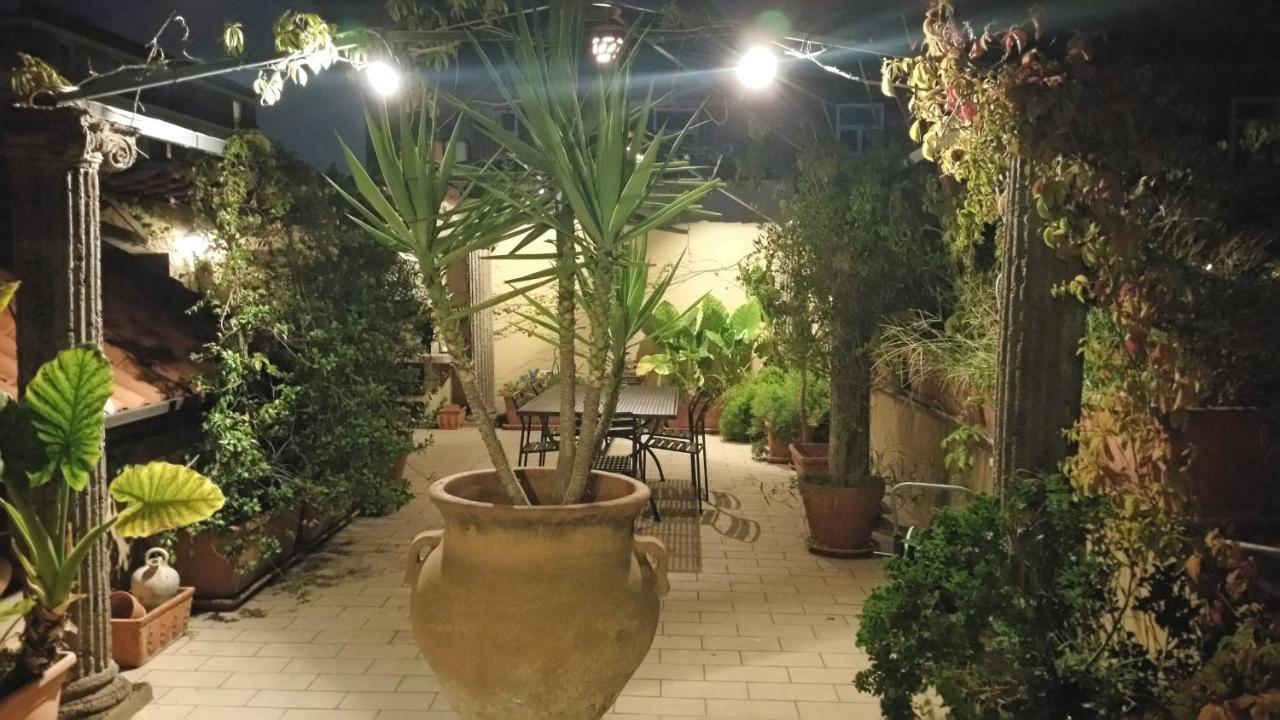 Mediterranean Roof Naples Luaran gambar